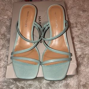 Small block heel cute sandals